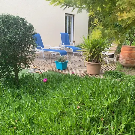 Au Calme A فندق مبيت وإفطار
