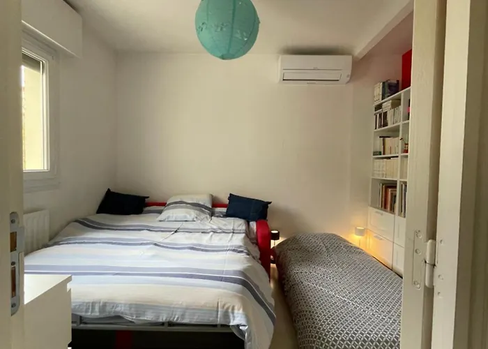 Au Calme A Bed & Breakfast